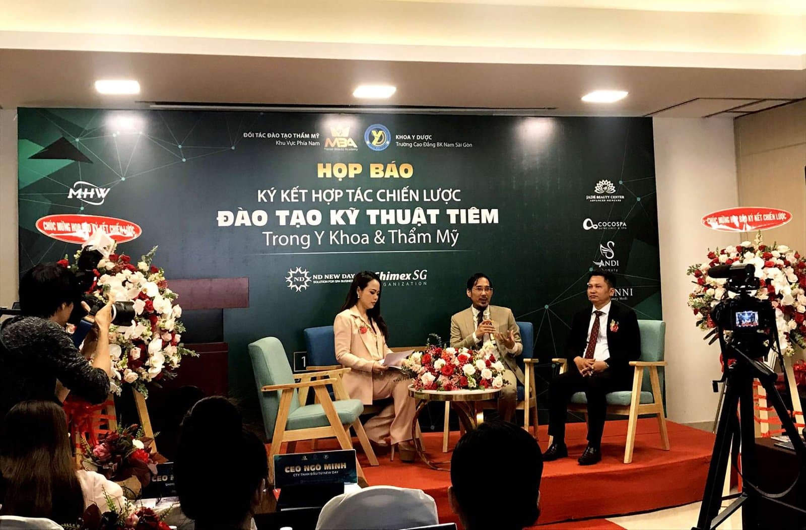 Bệnh viện Thẩm mỹ Sao Hàn tổ chức đào tạo liên tục để nâng cao tay nghề đội ngũ y bác sĩ