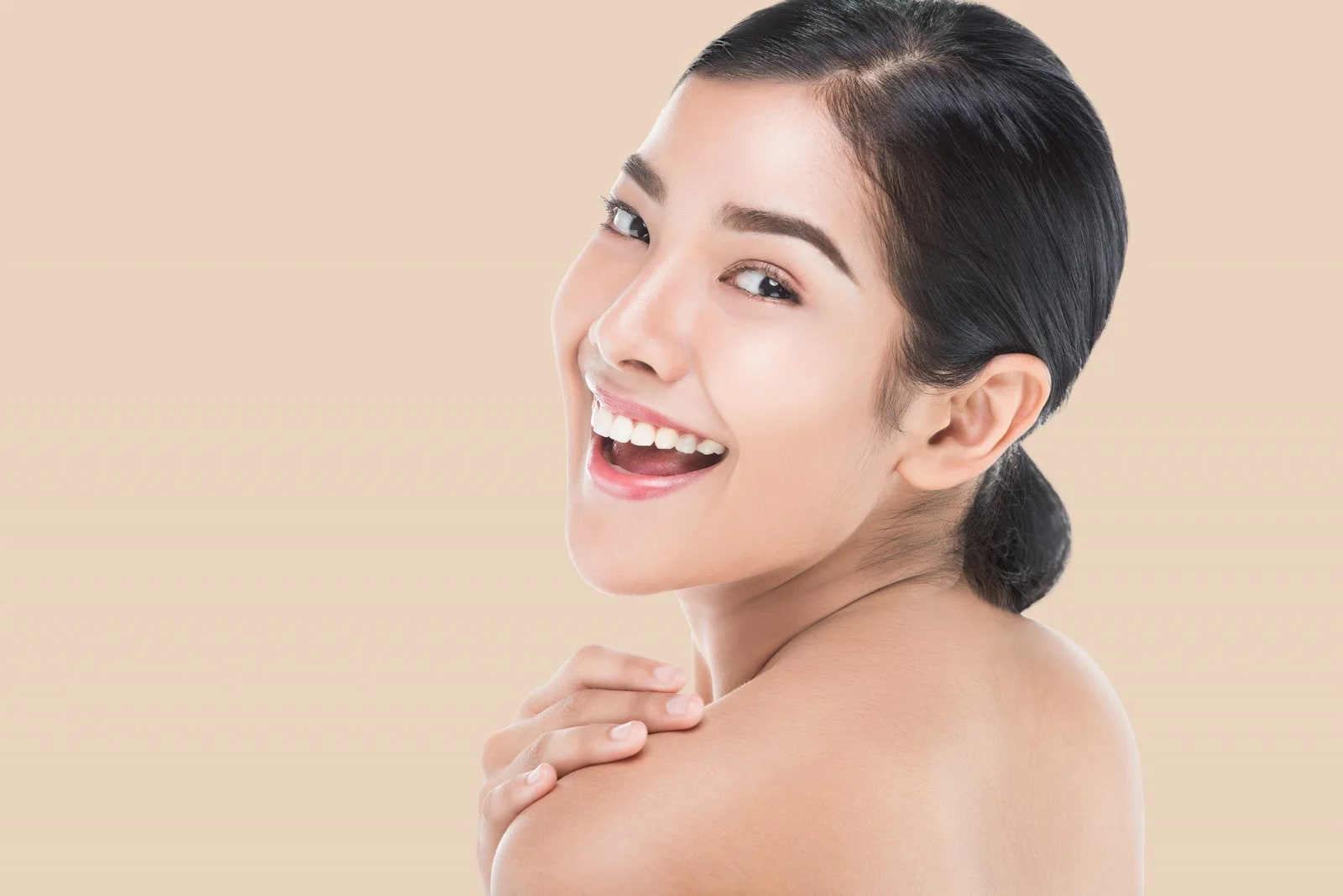 Lấy mỡ mí mắt xóa vẻ già nua